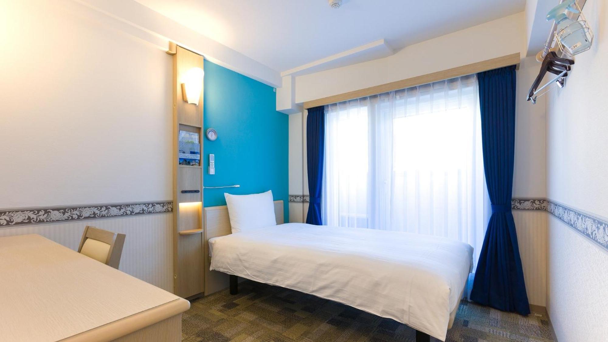 Toyoko Inn Saitama Misato Ekimae 外观 照片